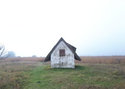 Feltűnik egy pásztorkunyhó