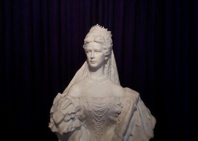 Erzsébet királyné portrészobra